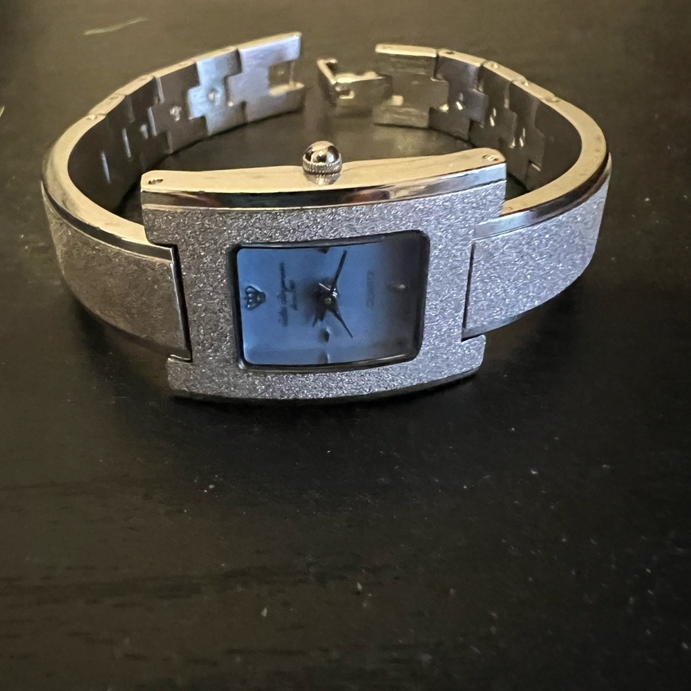 Jules Jurgenson Vintage Woman’s Bracelet Quartz watch - Picture 4 of 6
